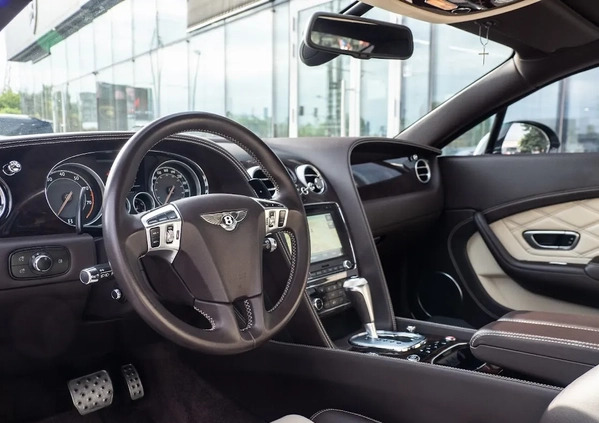 Bentley Continental GT cena 479000 przebieg: 111805, rok produkcji 2015 z Giżycko małe 466